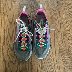 Nike react size 8 multicolor